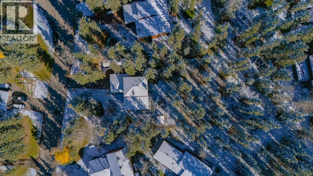 9 Redwood Meadows Close
