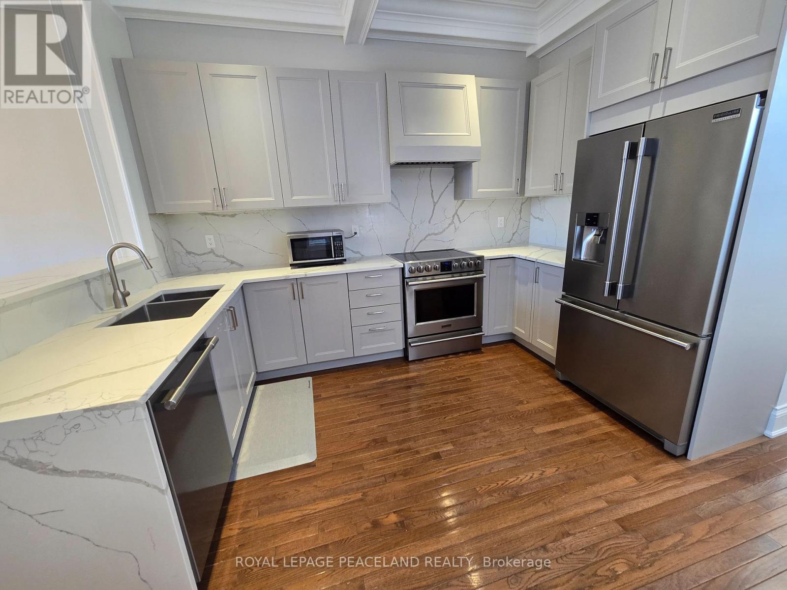 Mainhse - 322 Clinton Street, Toronto, Ontario M6G 2Y8 - Photo 10 - C14033892