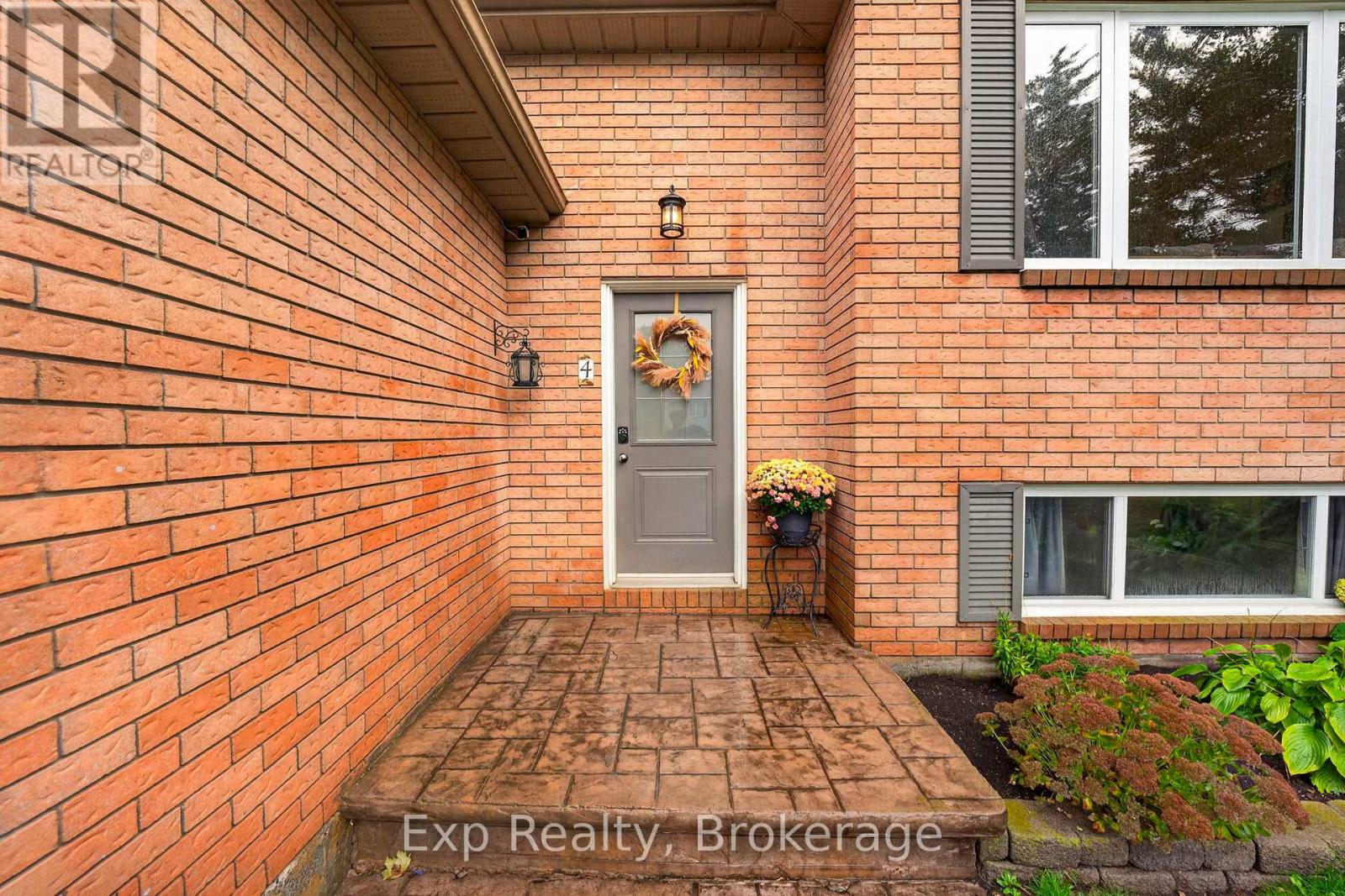 4 Harbourview Crescent, Prince Edward County, Ontario  K0K 3L0 - Photo 3 - X14033838