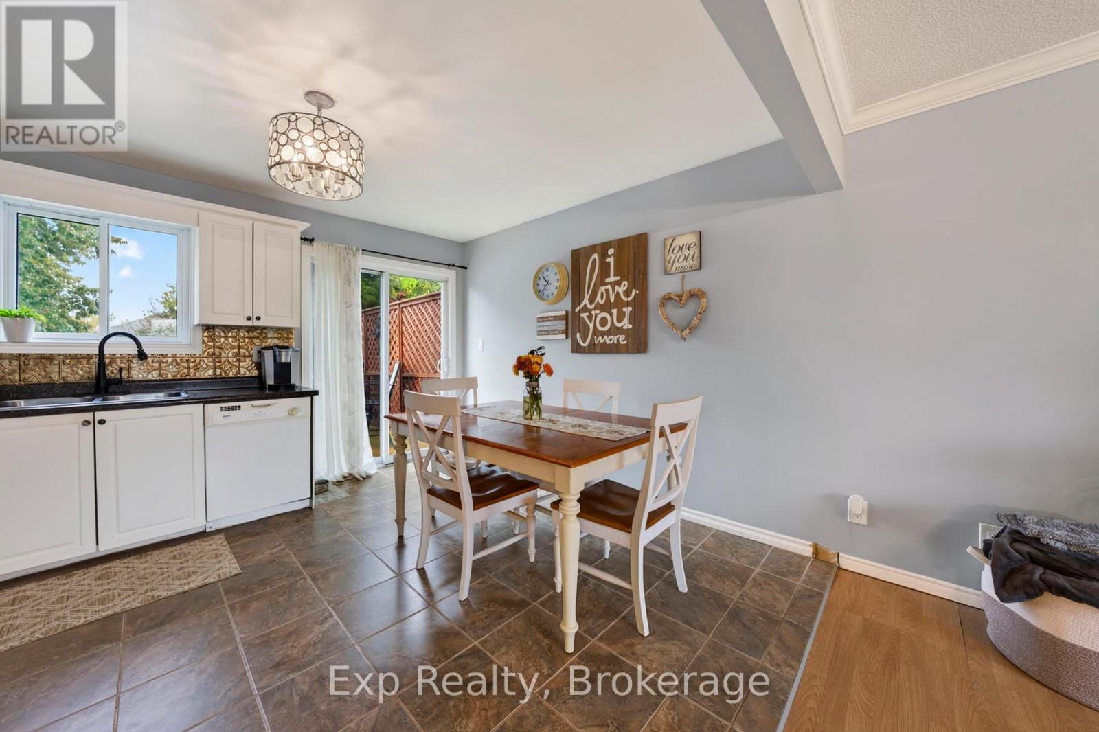 4 Harbourview Crescent, Prince Edward County, Ontario  K0K 3L0 - Photo 9 - X14033838