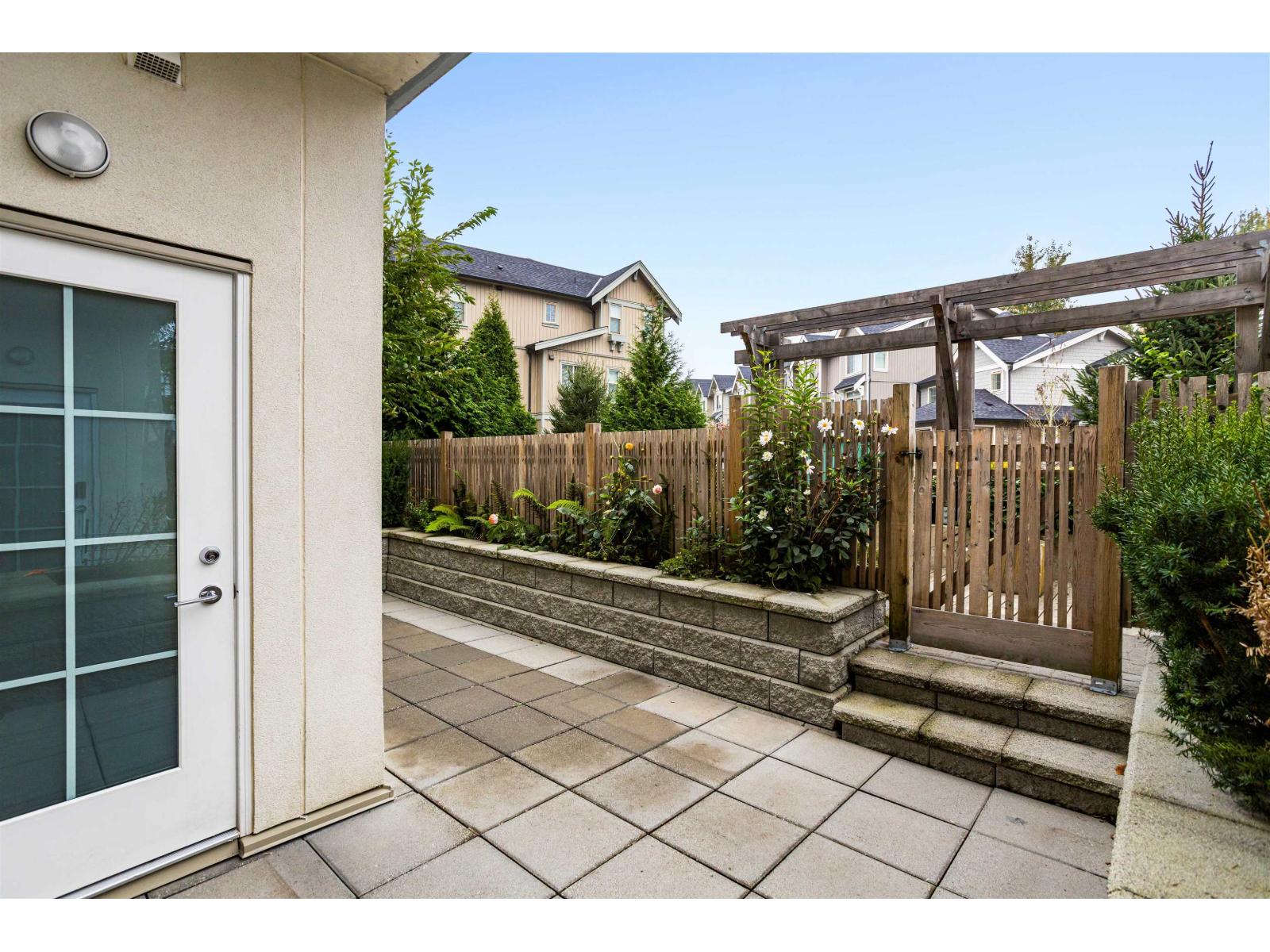 B104 20487 65 AVENUE