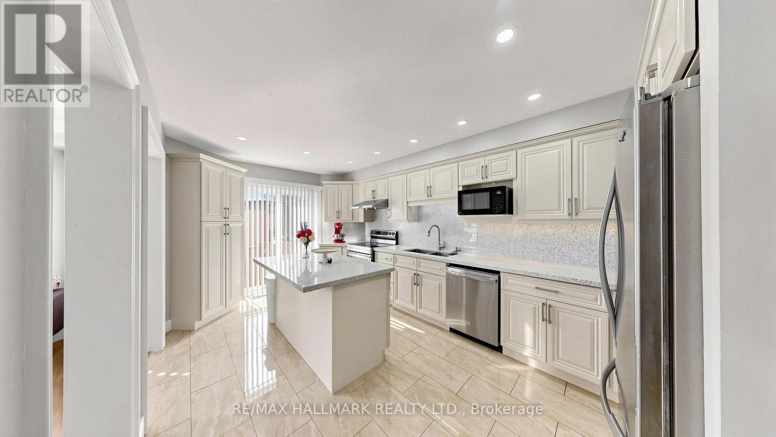 336 St Joan Of Arc Avenue, Vaughan, Ontario  L6A 3N1 - Photo 10 - N14033826