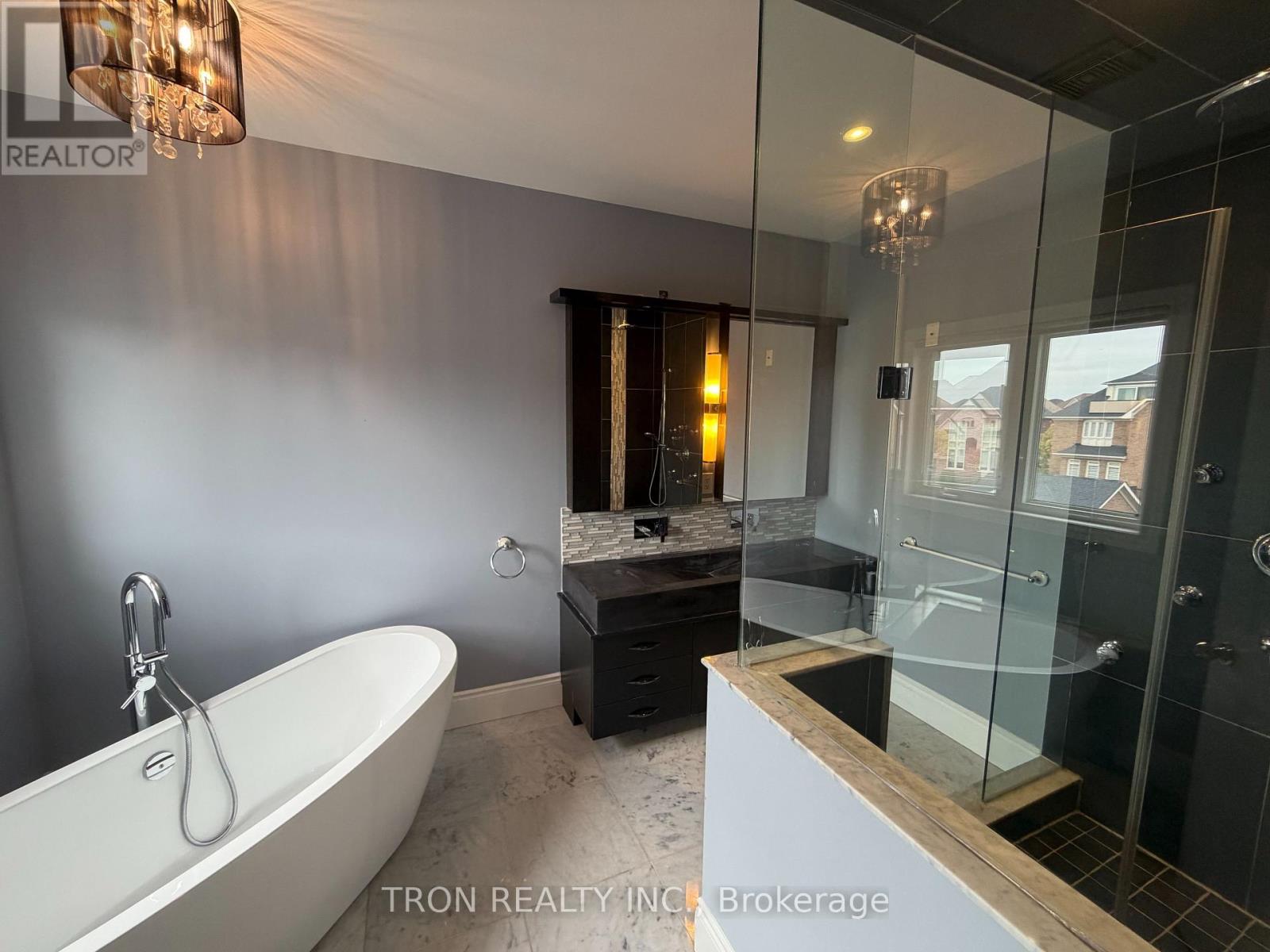 16 Dungannon Drive, Markham, Ontario  L6C 0K1 - Photo 16 - N14033920