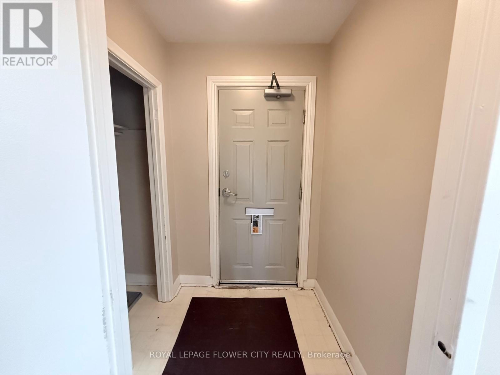 39 Parkside Drive, Newmarket, Ontario  L3Y 4R7 - Photo 4 - N14033984