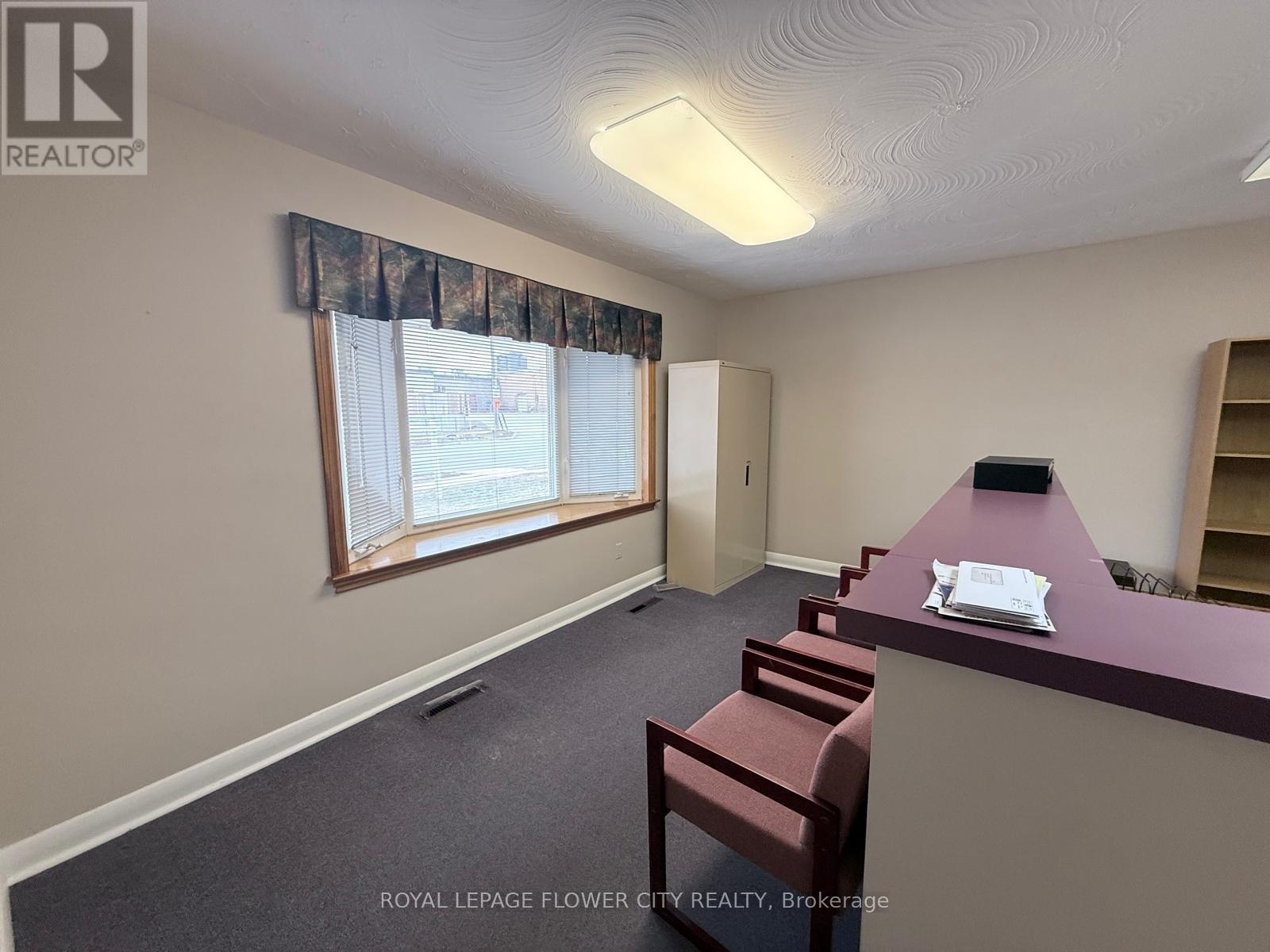 39 Parkside Drive, Newmarket, Ontario  L3Y 4R7 - Photo 5 - N14033984
