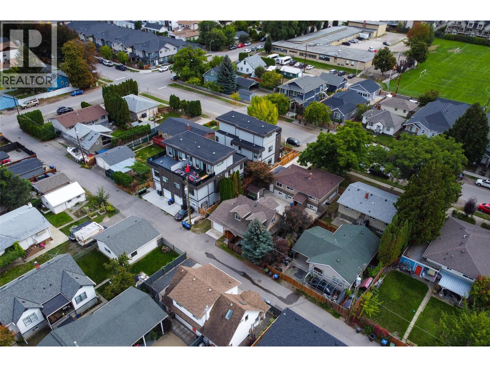 950 & 952 Stockwell Avenue, Kelowna, British Columbia  V1Y 6W2 - Photo 75 - 10403279