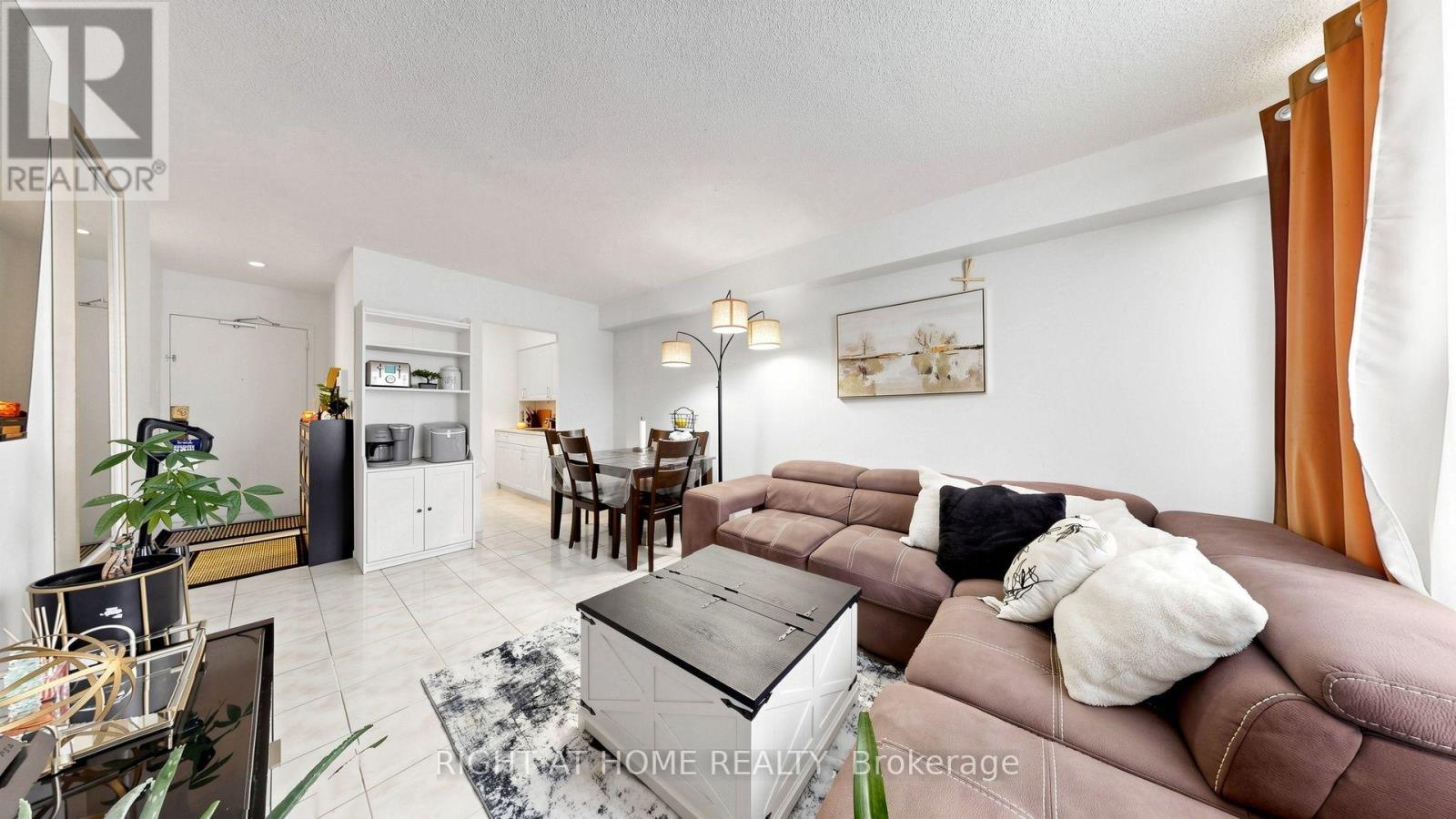 904 - 100 Lotherton Pathway, Toronto, Ontario  M6B 2G8 - Photo 12 - W14033830