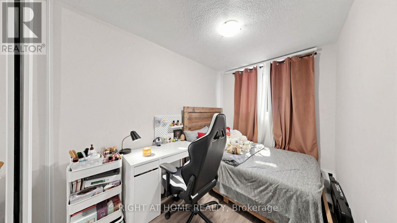 904 - 100 Lotherton Pathway, Toronto, Ontario  M6B 2G8 - Photo 24 - W14033830