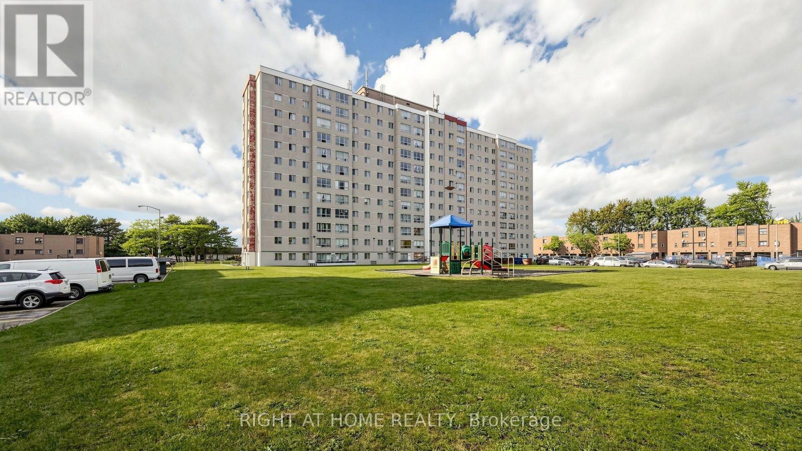 904 - 100 Lotherton Pathway, Toronto, Ontario  M6B 2G8 - Photo 32 - W14033830