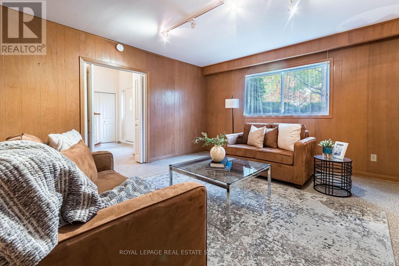 220 Edenbridge Drive, Toronto, Ontario  M9A 3H1 - Photo 11 - W14033970