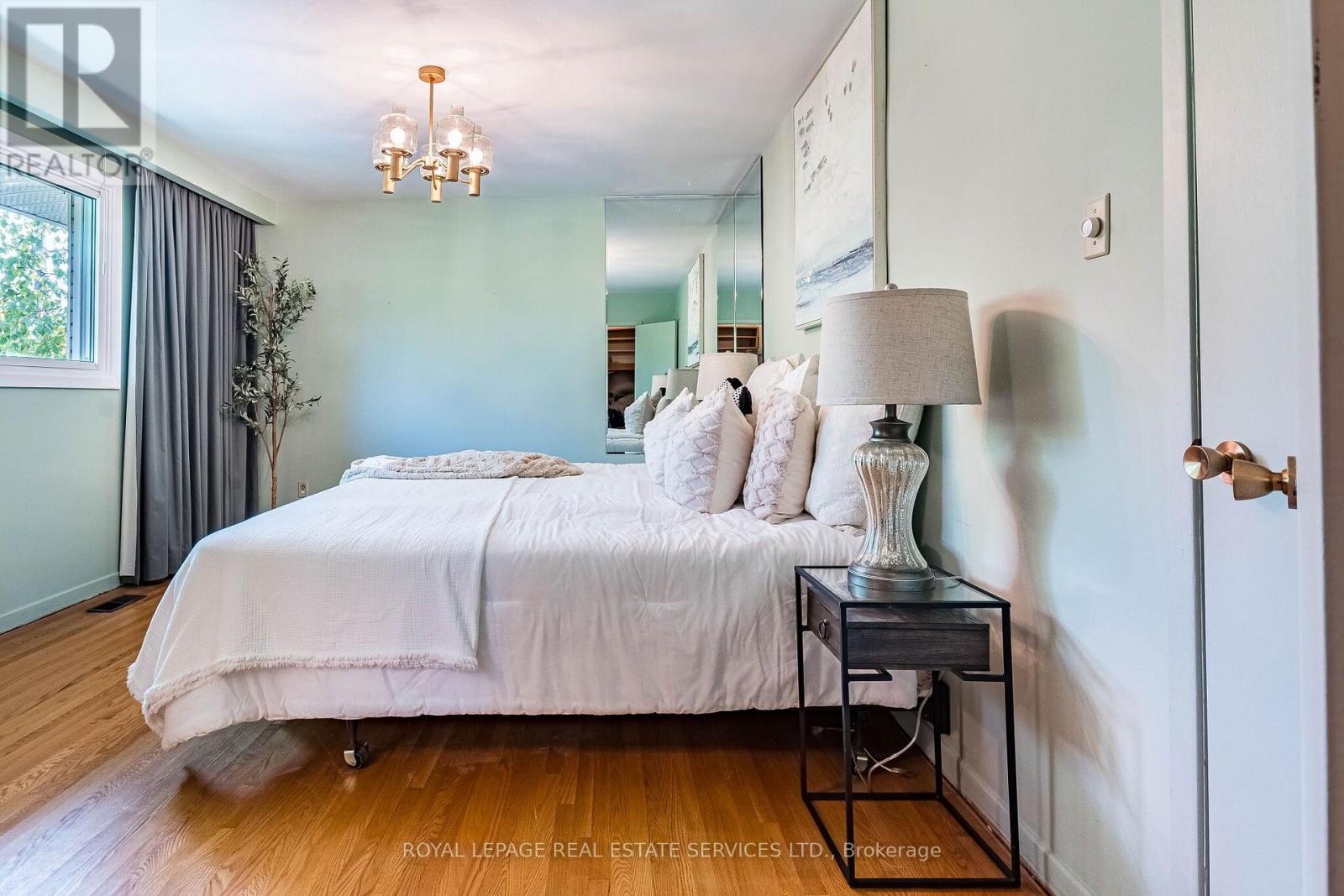 220 Edenbridge Drive, Toronto, Ontario  M9A 3H1 - Photo 14 - W14033970