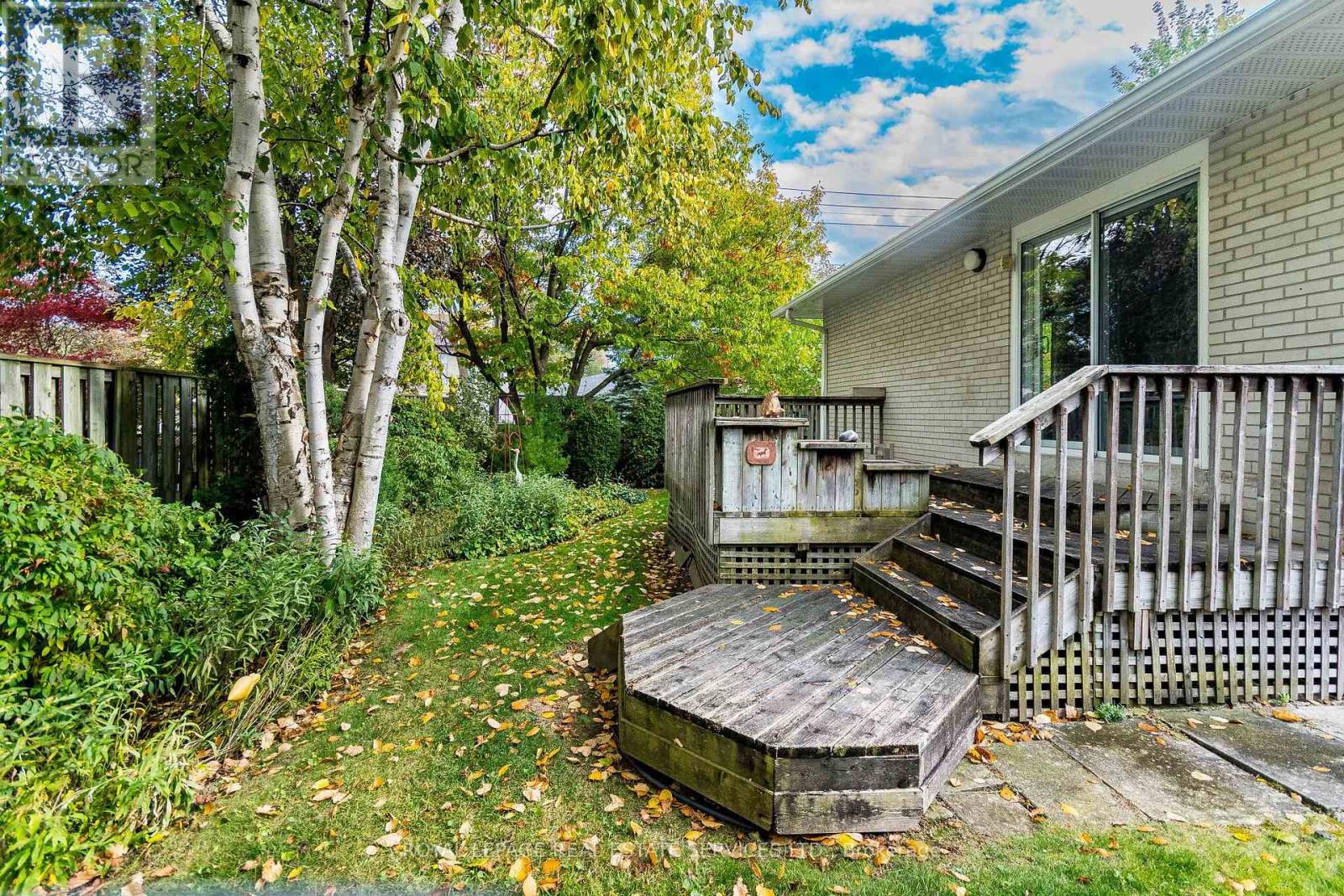 220 Edenbridge Drive, Toronto, Ontario  M9A 3H1 - Photo 23 - W14033970