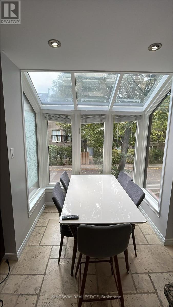 13 - 1120 Queens Avenue, Oakville, Ontario  L6H 2B5 - Photo 17 - W14034000