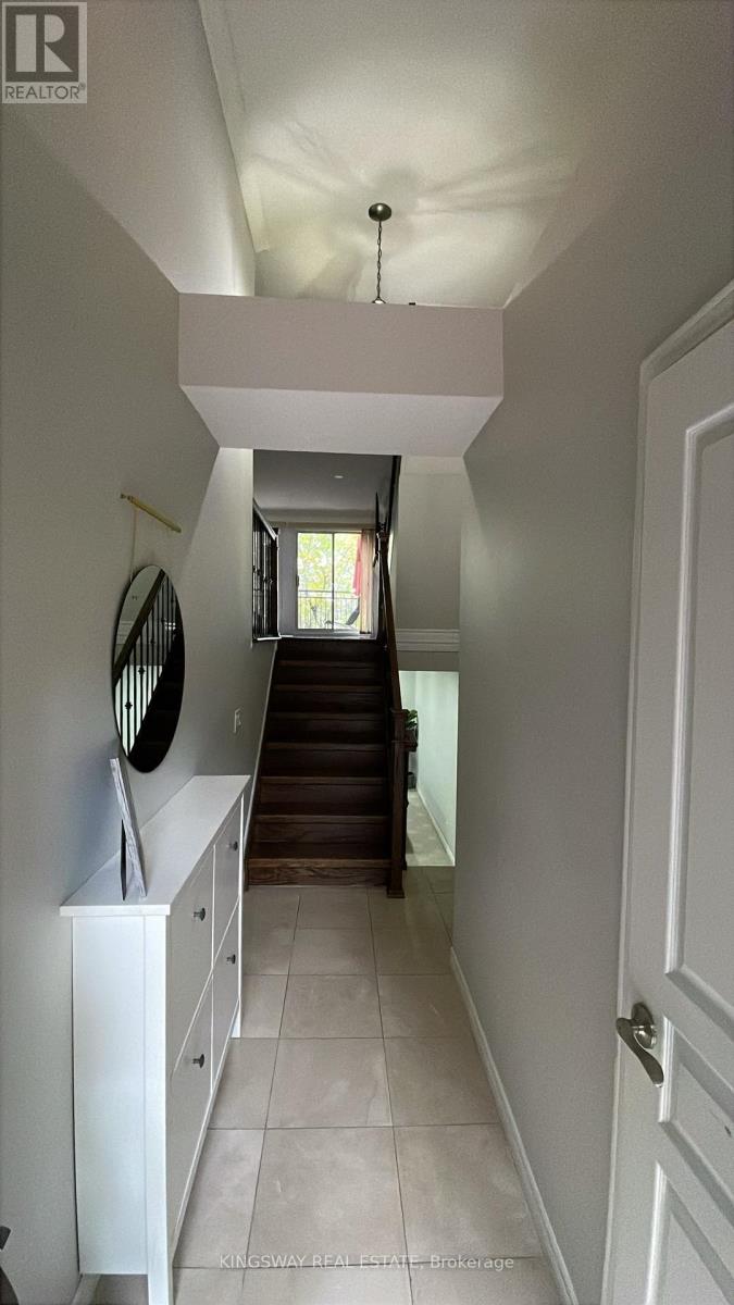 13 - 1120 Queens Avenue, Oakville, Ontario  L6H 2B5 - Photo 5 - W14034000