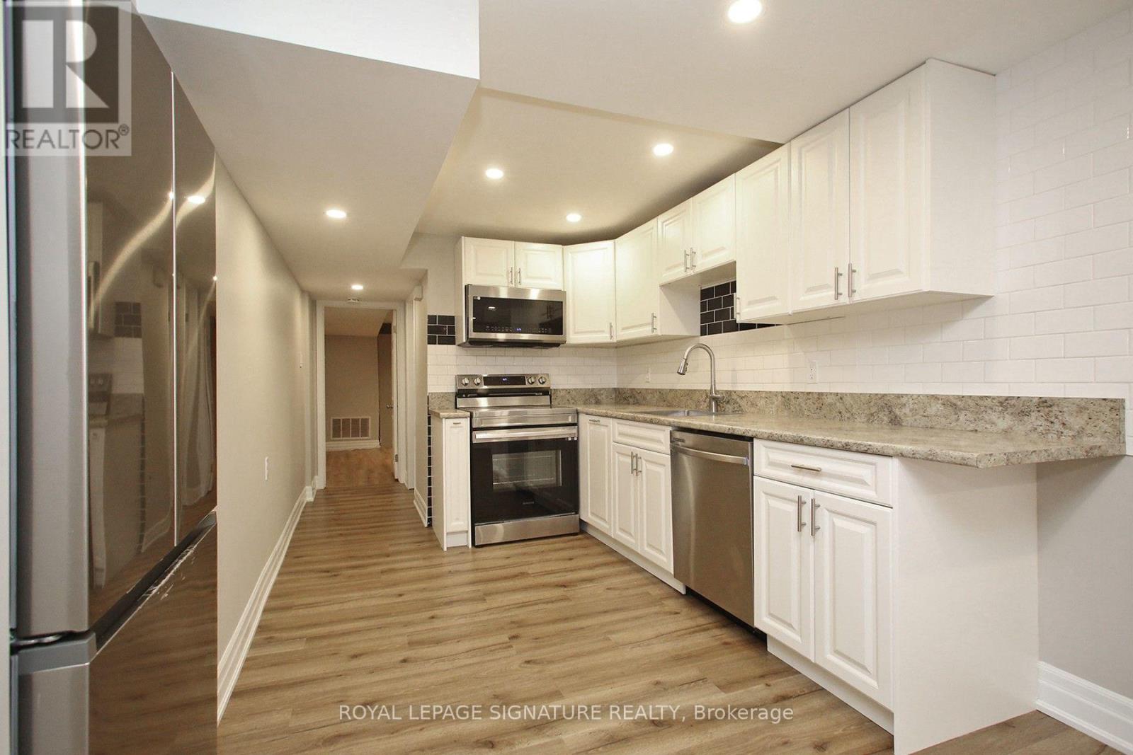 10 Armstrong Street, Toronto, Ontario  M6H 1V8 - Photo 5 - W14034018