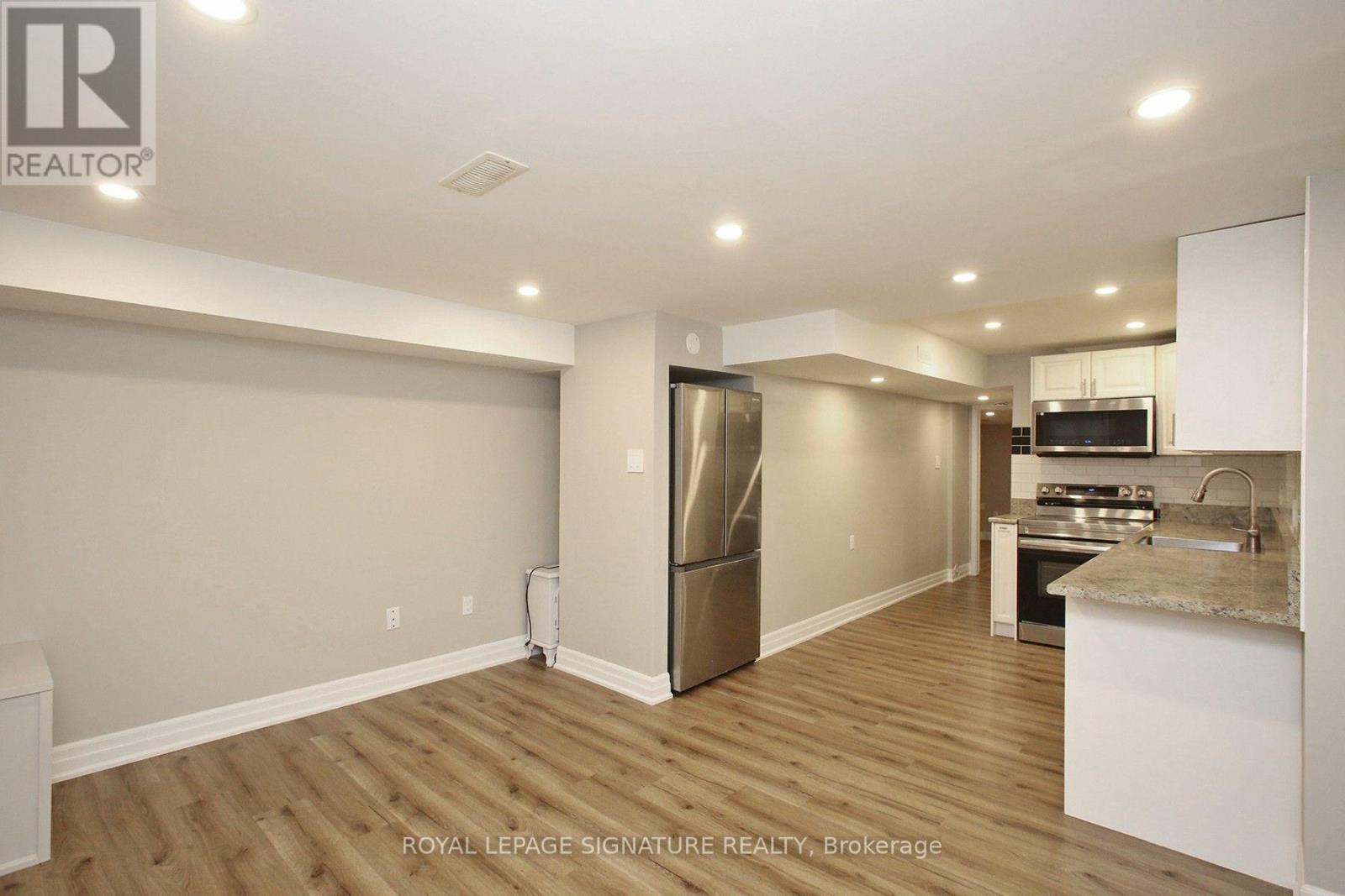 10 Armstrong Street, Toronto, Ontario  M6H 1V8 - Photo 7 - W14034018