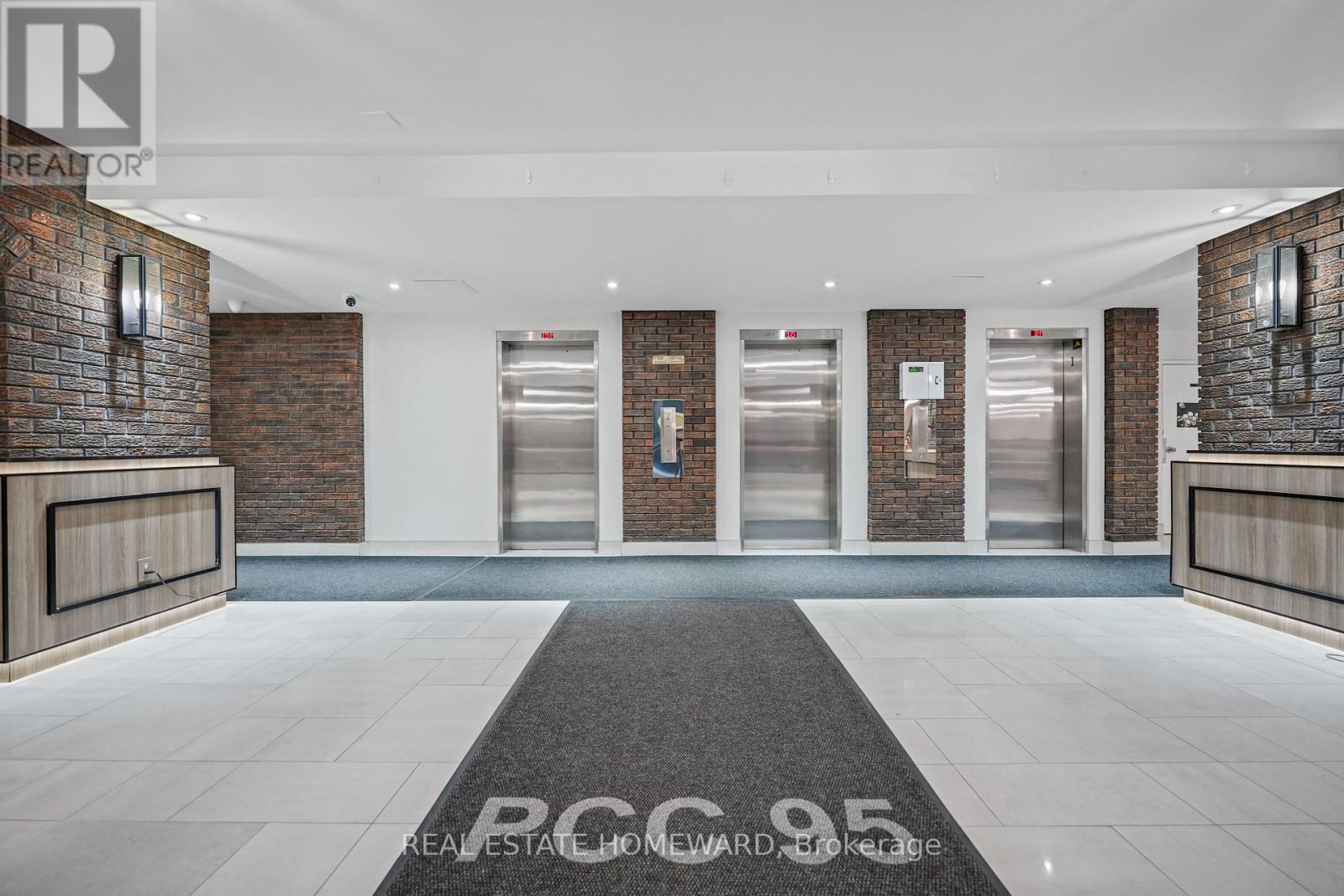 1507 - 966 Inverhouse Drive, Mississauga, Ontario  L5J 4B6 - Photo 3 - W14034028