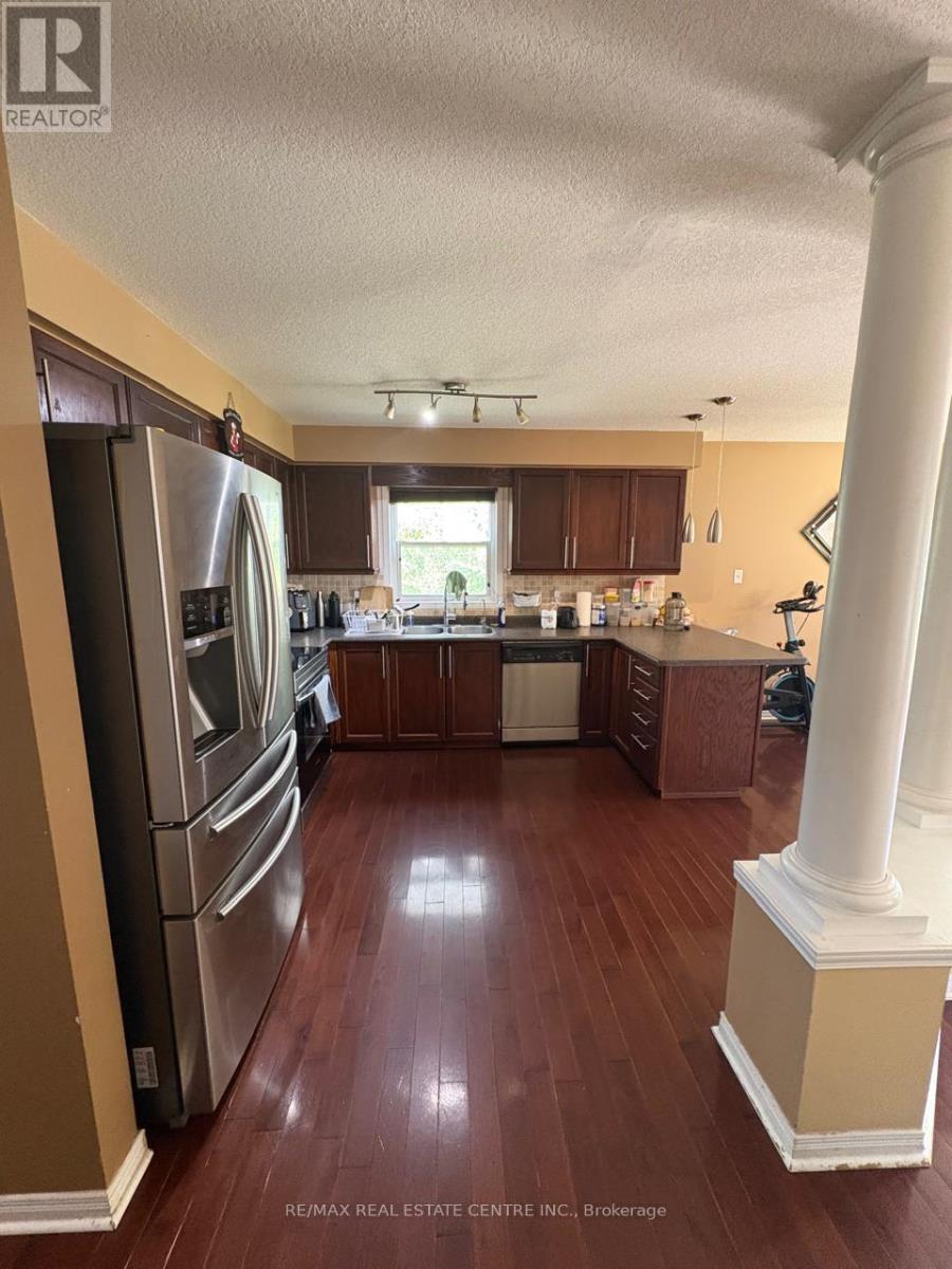 304 Purple Sage Crescent, Kitchener, Ontario  N2E 4G6 - Photo 5 - X14033908