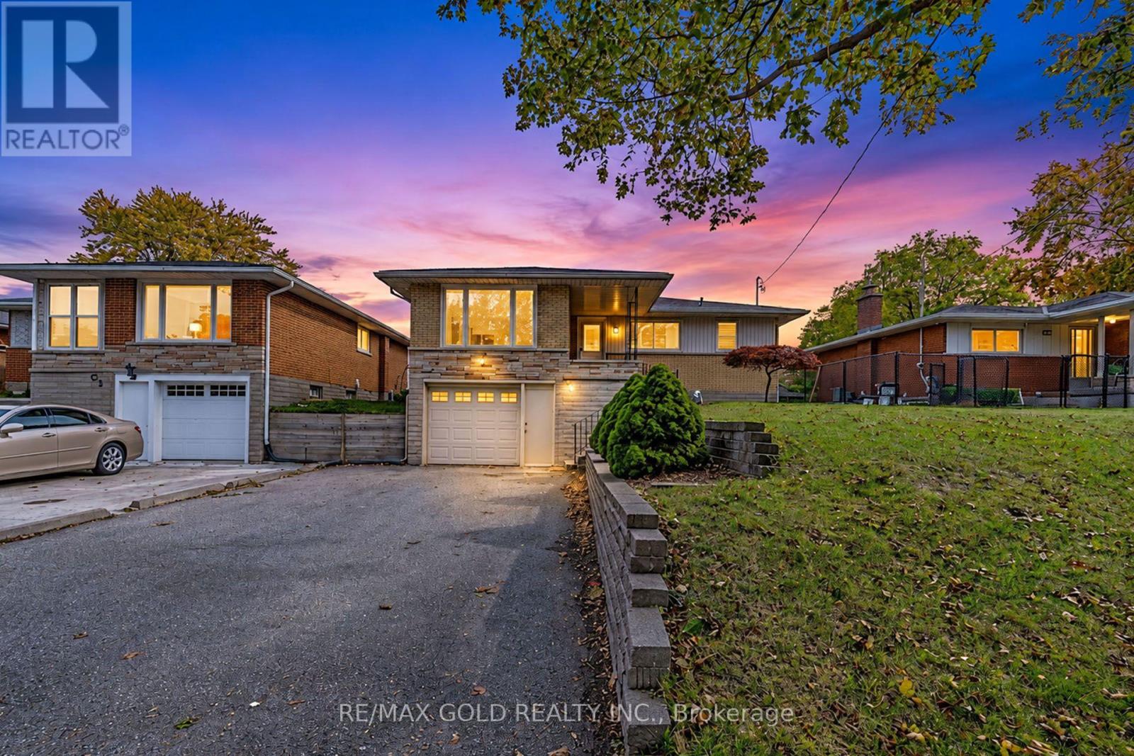 49 Kenneth Avenue, Kitchener, Ontario  N2A 1V9 - Photo 1 - X14034030