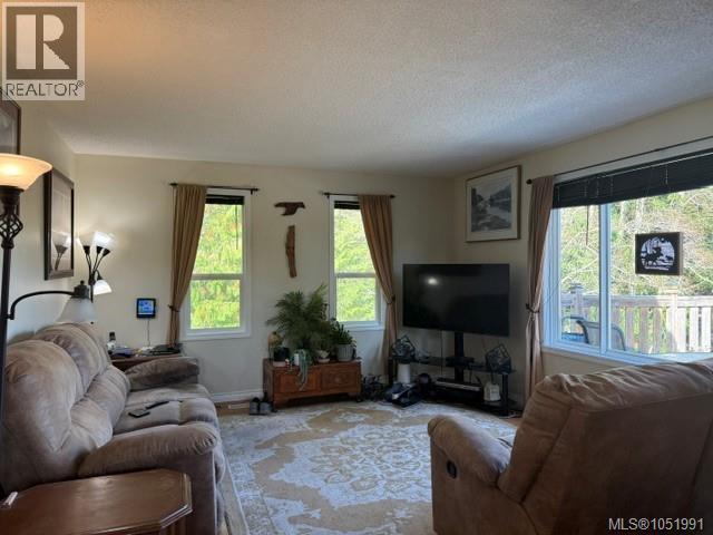 7725 Duval Ave, Port Hardy, British Columbia  V0N 2P0 - Photo 6 - 1051991
