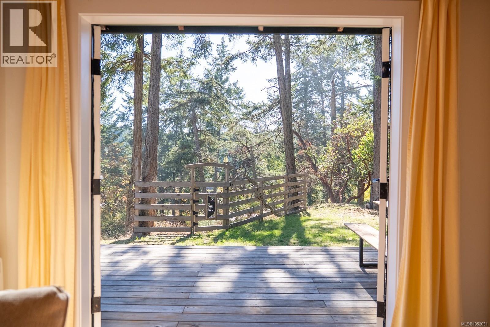 4318 Port Washington Rd, Pender Island, British Columbia  V0N 2M1 - Photo 9 - 1052031