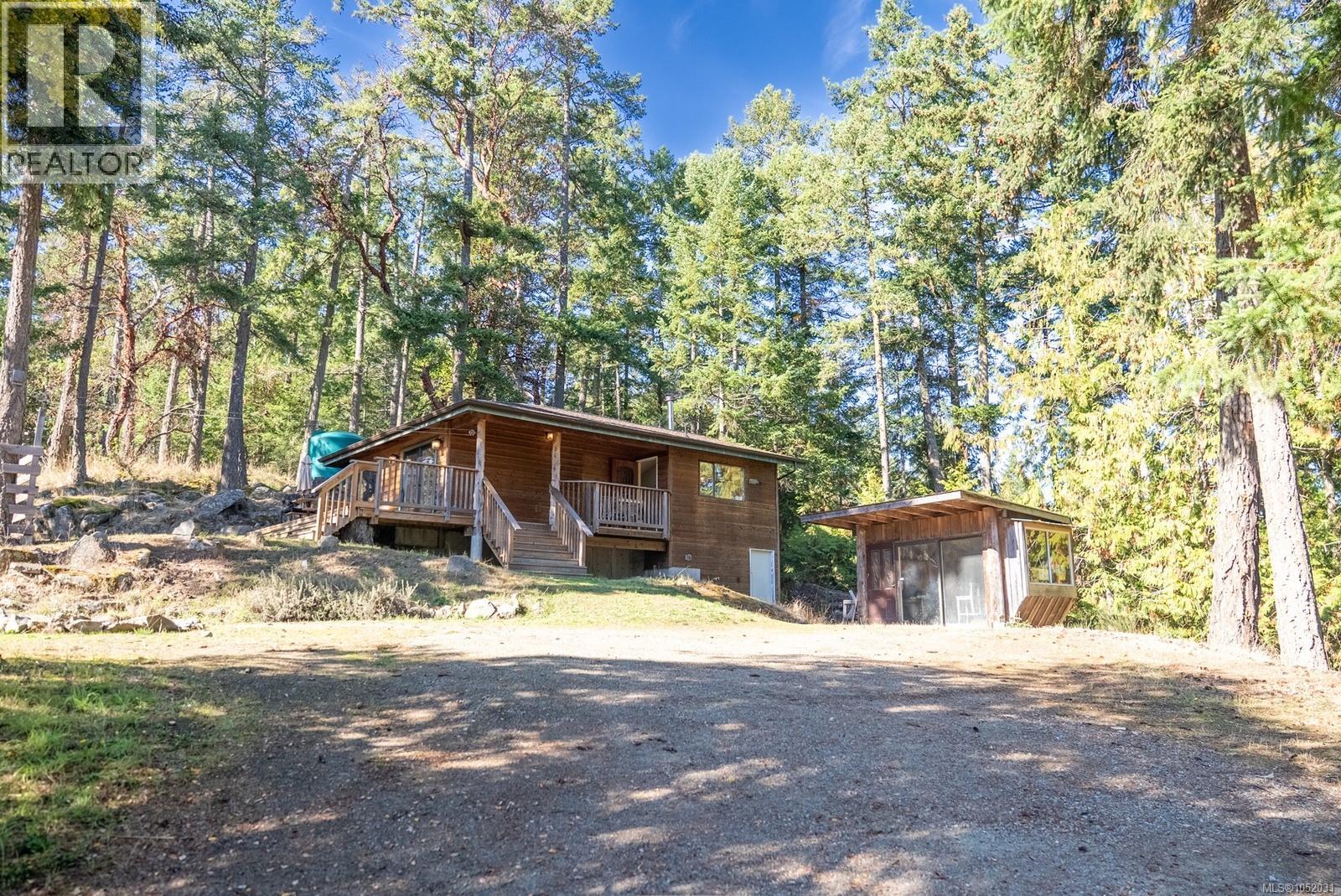 4318 Port Washington Rd, Pender Island, British Columbia  V0N 2M1 - Photo 25 - 1052031
