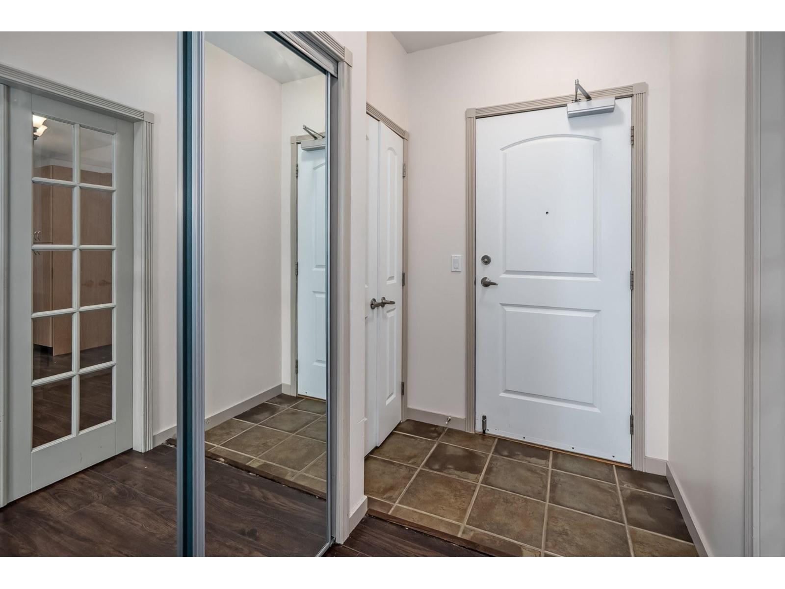 207 33485 SOUTH FRASER WAY