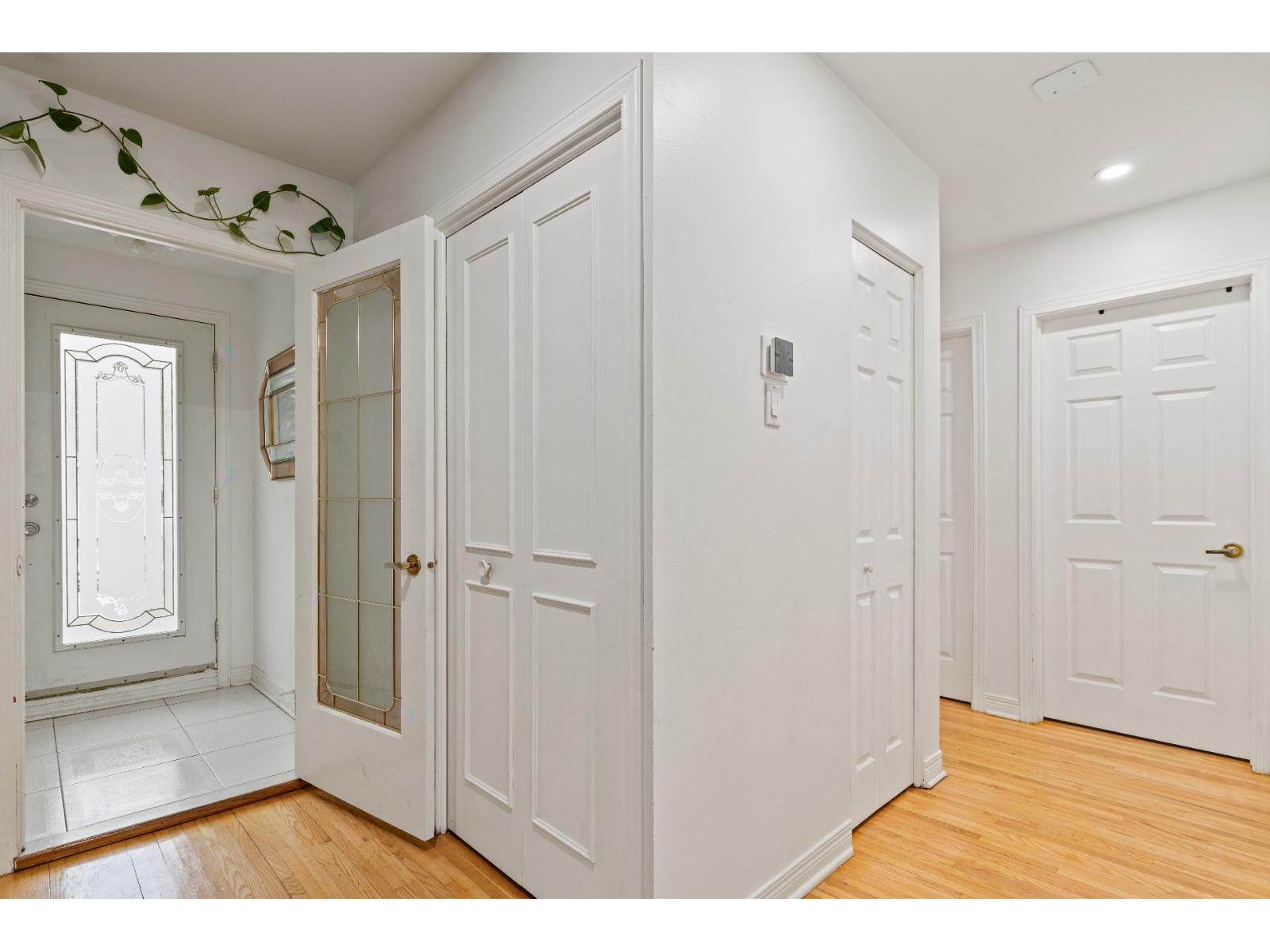 5723 Rue Pellan Brossard Quebec Canada J4W1J2 2