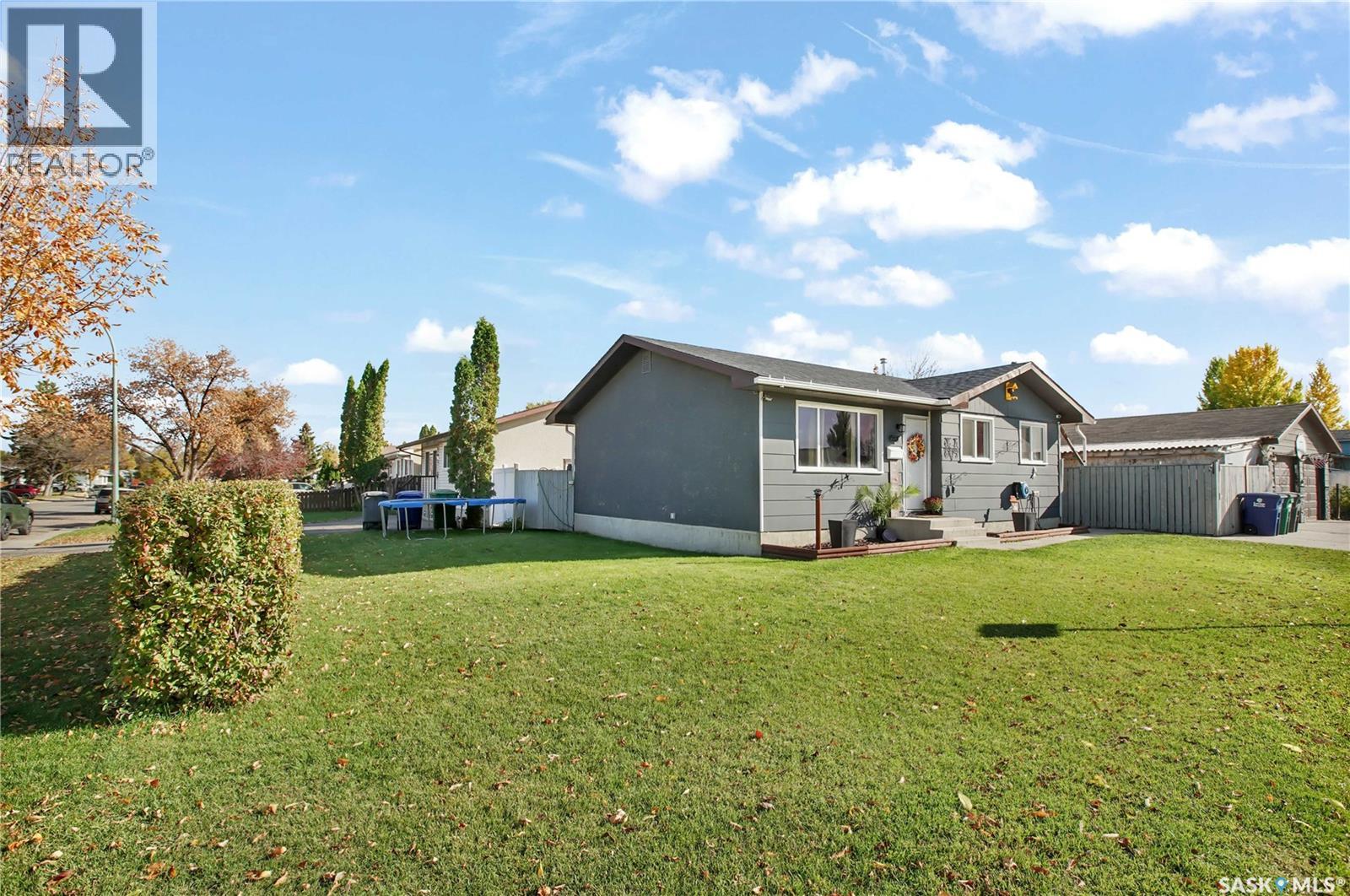 3887 Miyo-Wâhkôhtowin Road, Saskatoon, Saskatchewan  S7L 5T1 - Photo 3 - SK051094