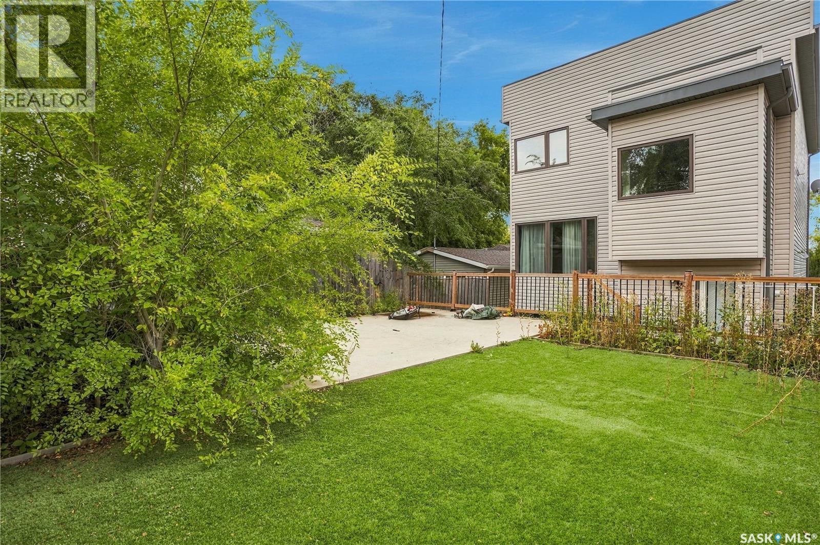 1024 Hochelaga Street W, Moose Jaw, Saskatchewan S6H 2H9 - Photo 47 - SK050947