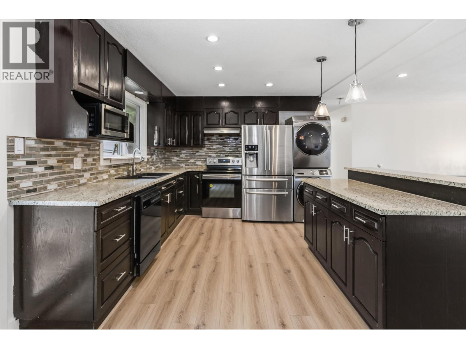5659 Brock Drive, Prince George, British Columbia  V2N 2E3 - Photo 3 - R3175472