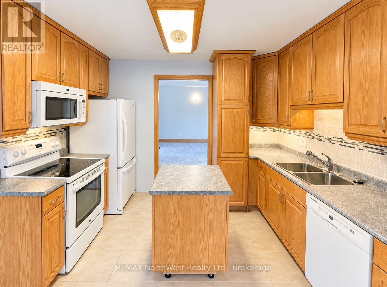 230 Fourth Street N, Kenora, Ontario  P9N 2M7 - Photo 9 - X14034058