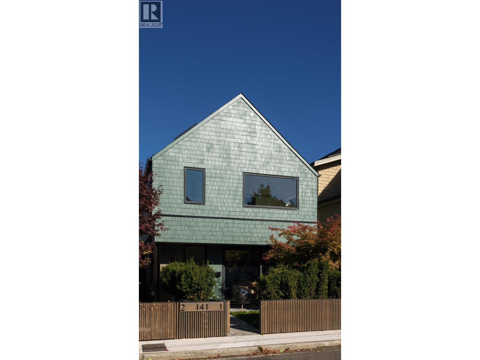 1 141 E 22ND AVENUE, vancouver, British Columbia