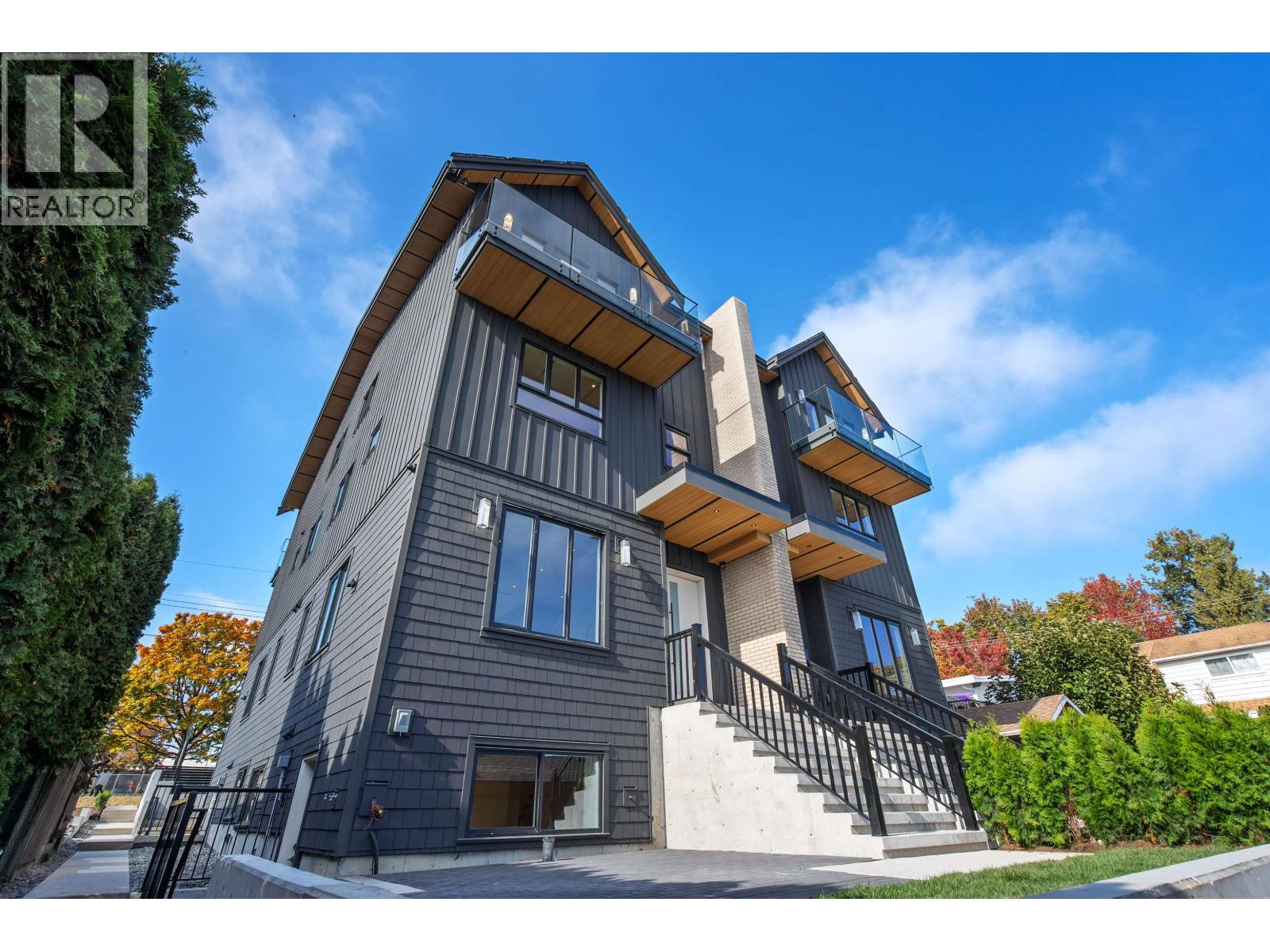 4 1060 STRATFORD AVENUE, burnaby, British Columbia
