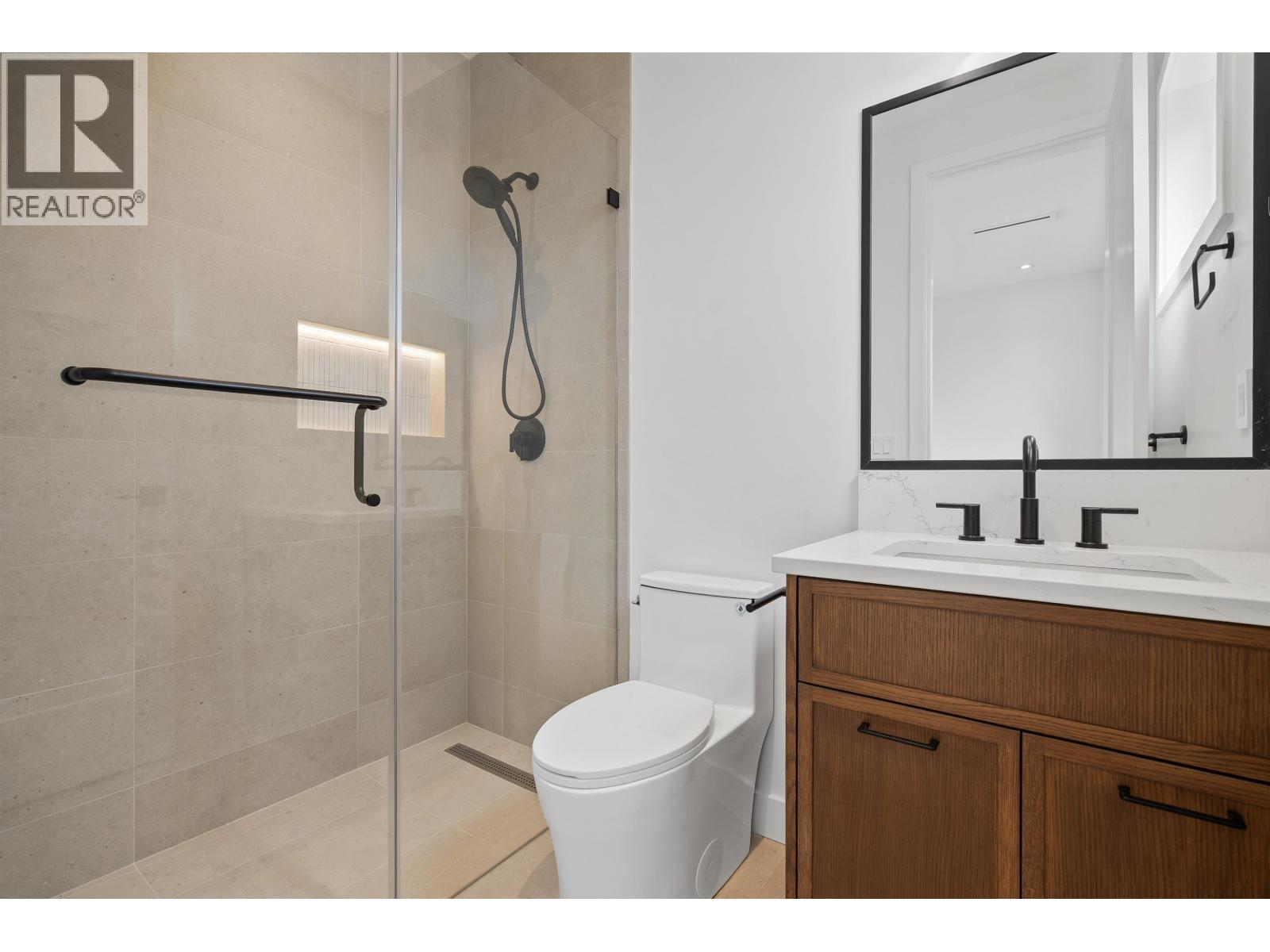 4 1060 Stratford Avenue, Burnaby, British Columbia  V5B 3X8 - Photo 12 - R3175424