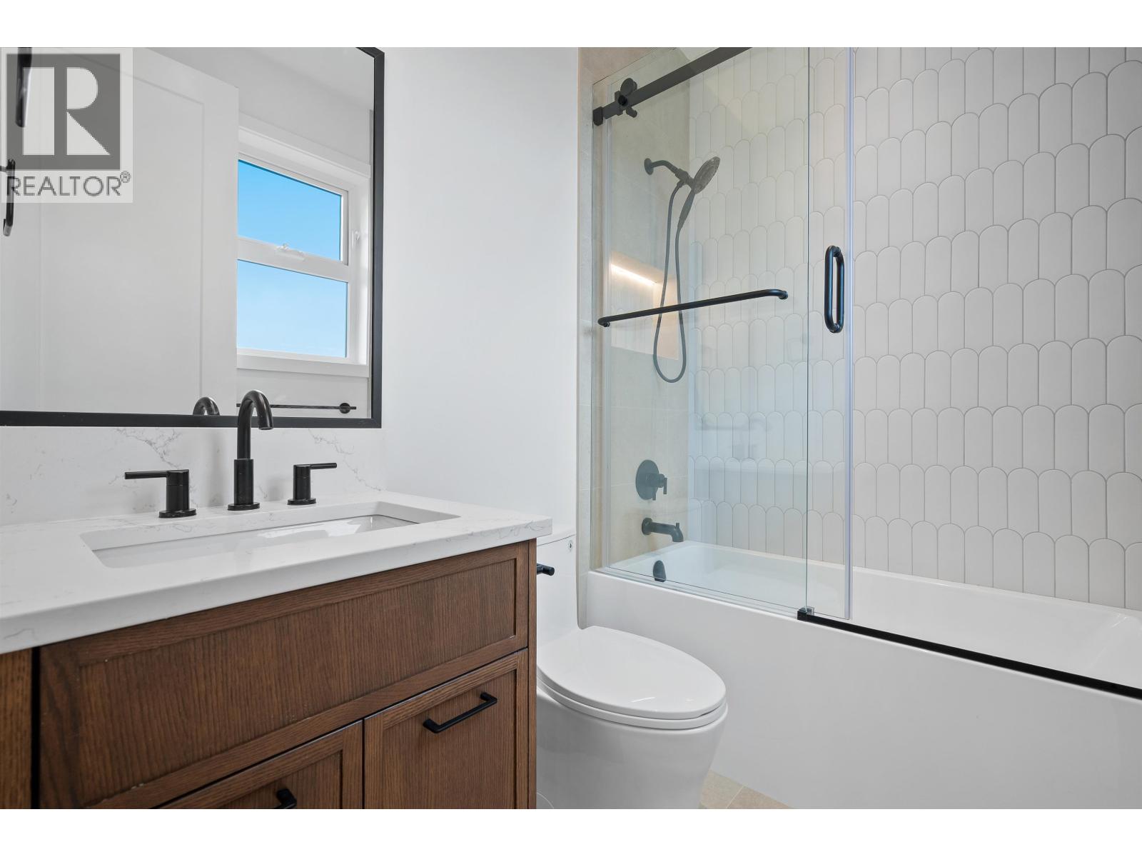 4 1060 Stratford Avenue, Burnaby, British Columbia  V5B 3X8 - Photo 14 - R3175424