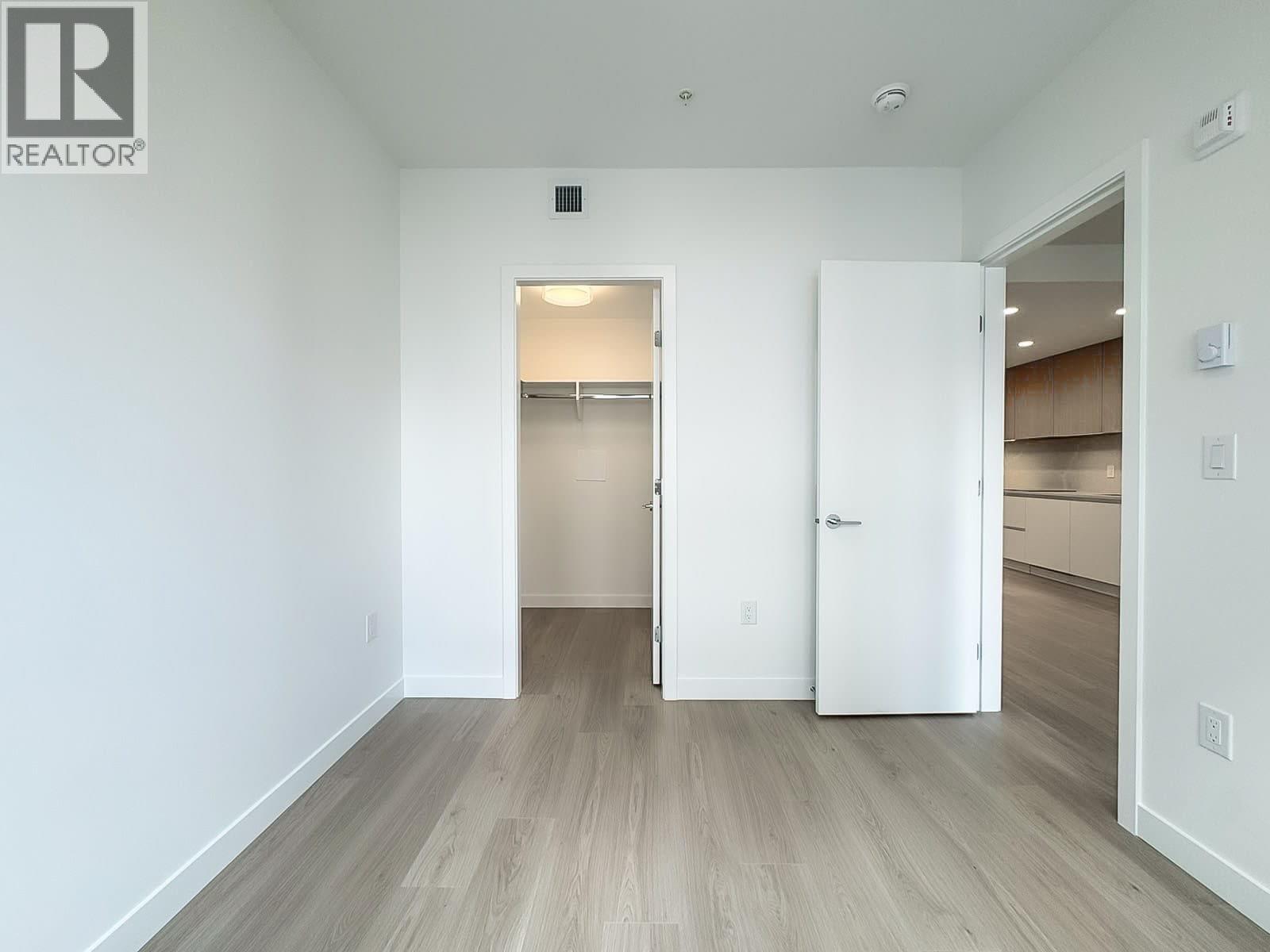 202 588 Harrison Drive, Coquitlam, British Columbia  V3J 3Z6 - Photo 11 - R3175426