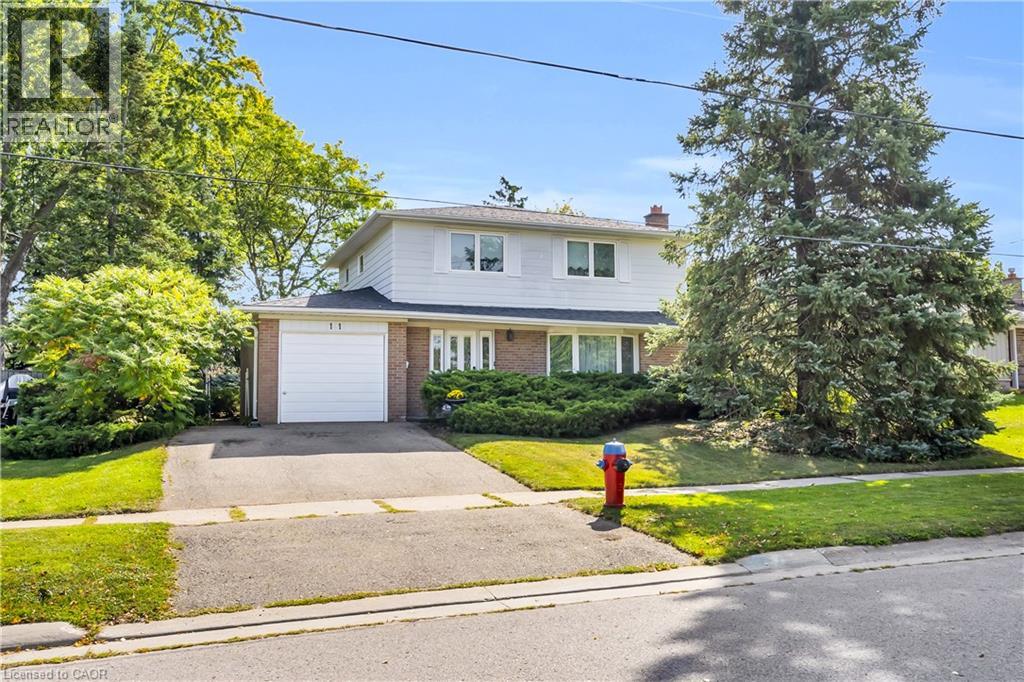 11 Dawson Crescent, Georgetown, Ontario  L7G 1H3 - Photo 1 - 40871423
