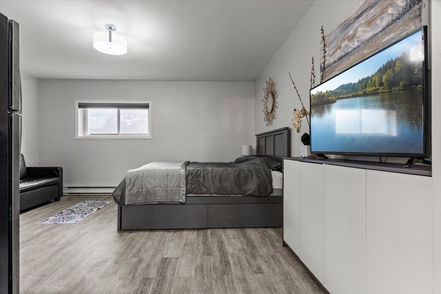 1 450 ESPLANADE AVENUE|Harrison Hot Springs