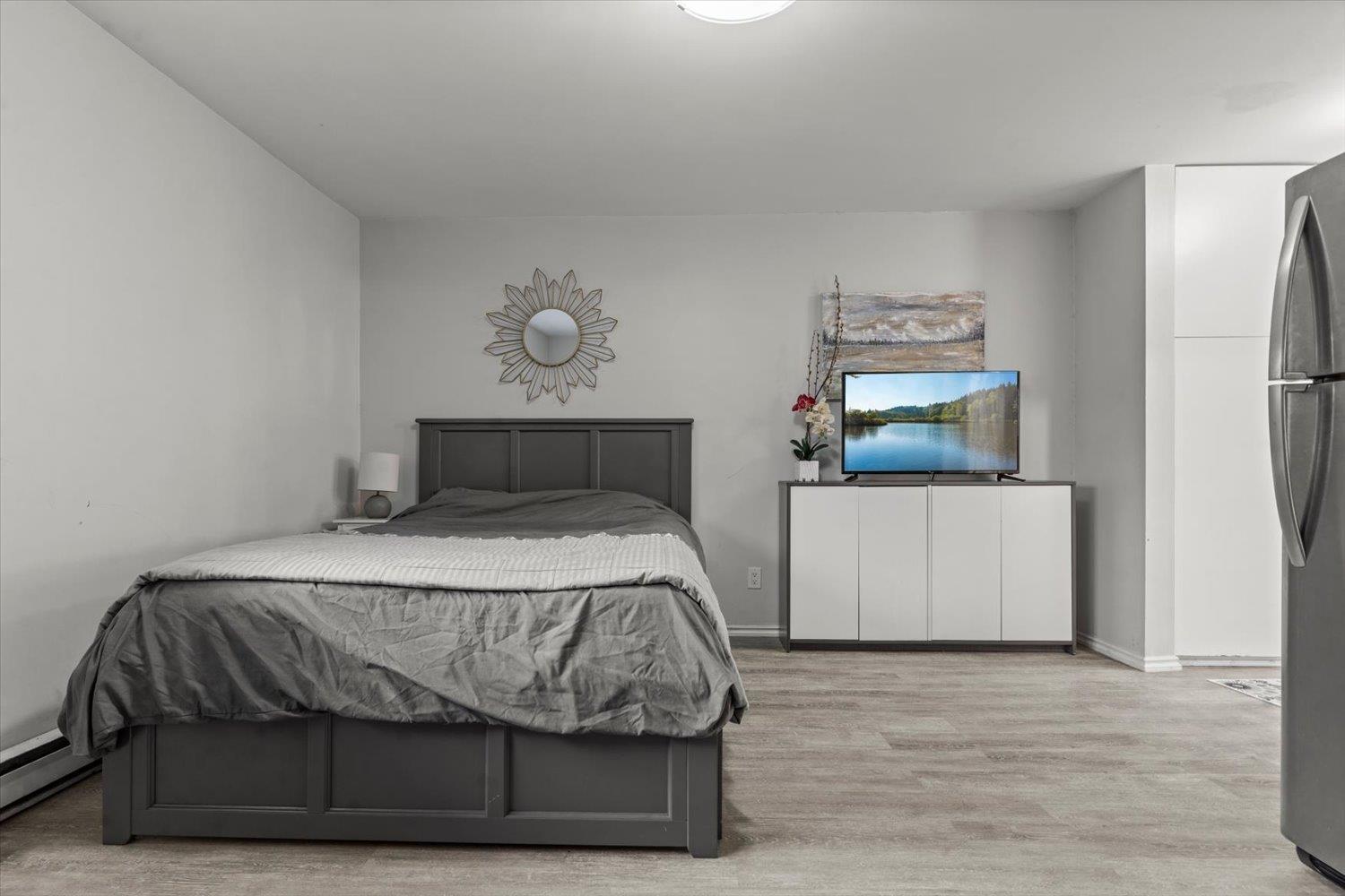 1 450 ESPLANADE AVENUE|Harrison Hot Springs