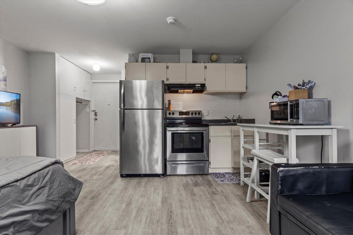 1 450 ESPLANADE AVENUE|Harrison Hot Springs