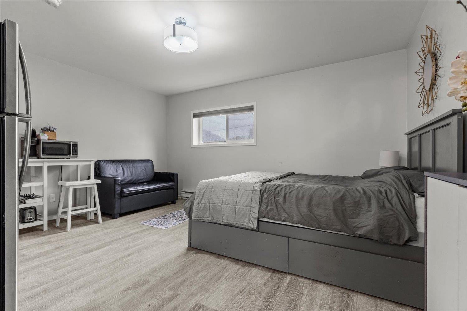 1 450 ESPLANADE AVENUE|Harrison Hot Springs