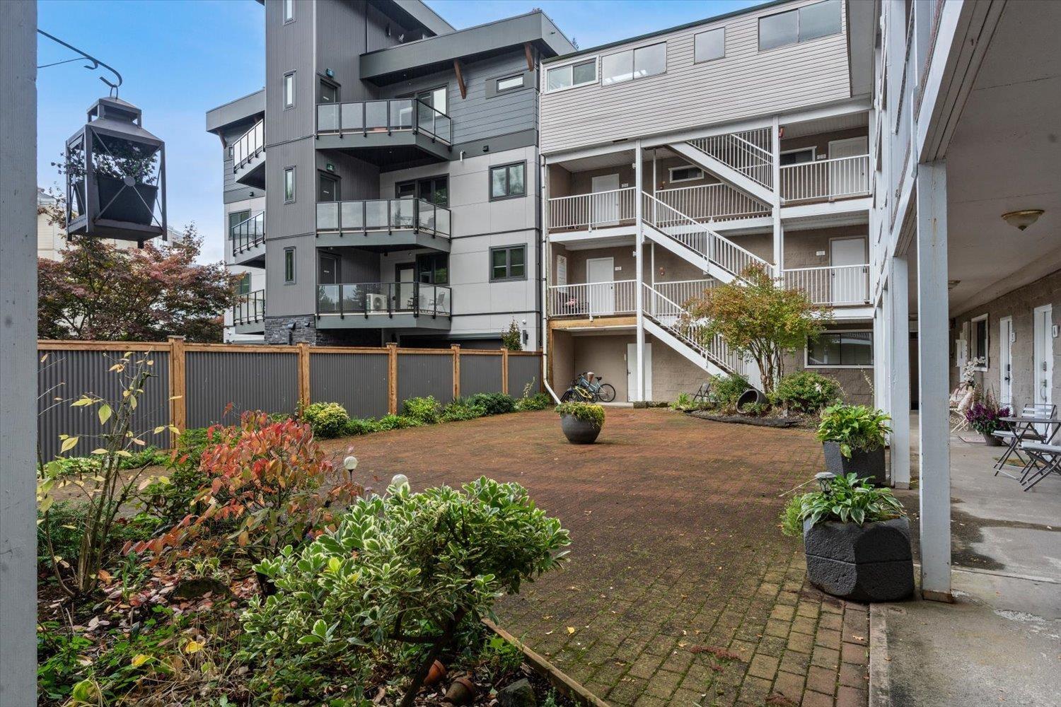 1 450 ESPLANADE AVENUE|Harrison Hot Springs