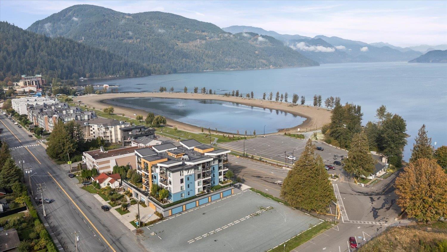 1 450 ESPLANADE AVENUE|Harrison Hot Springs