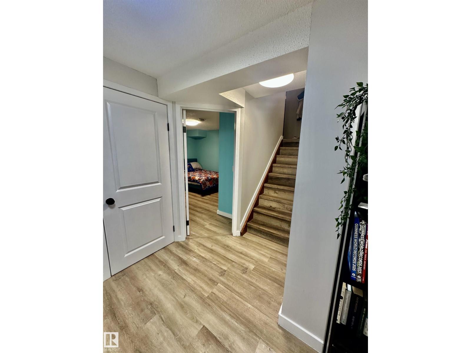 4723 105 ST NW