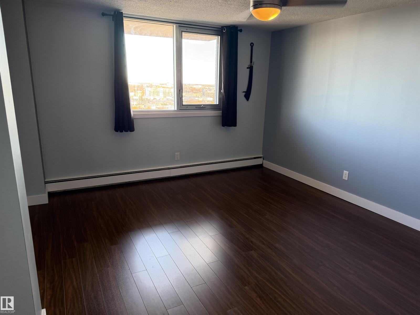#1304 10160 116 ST NW