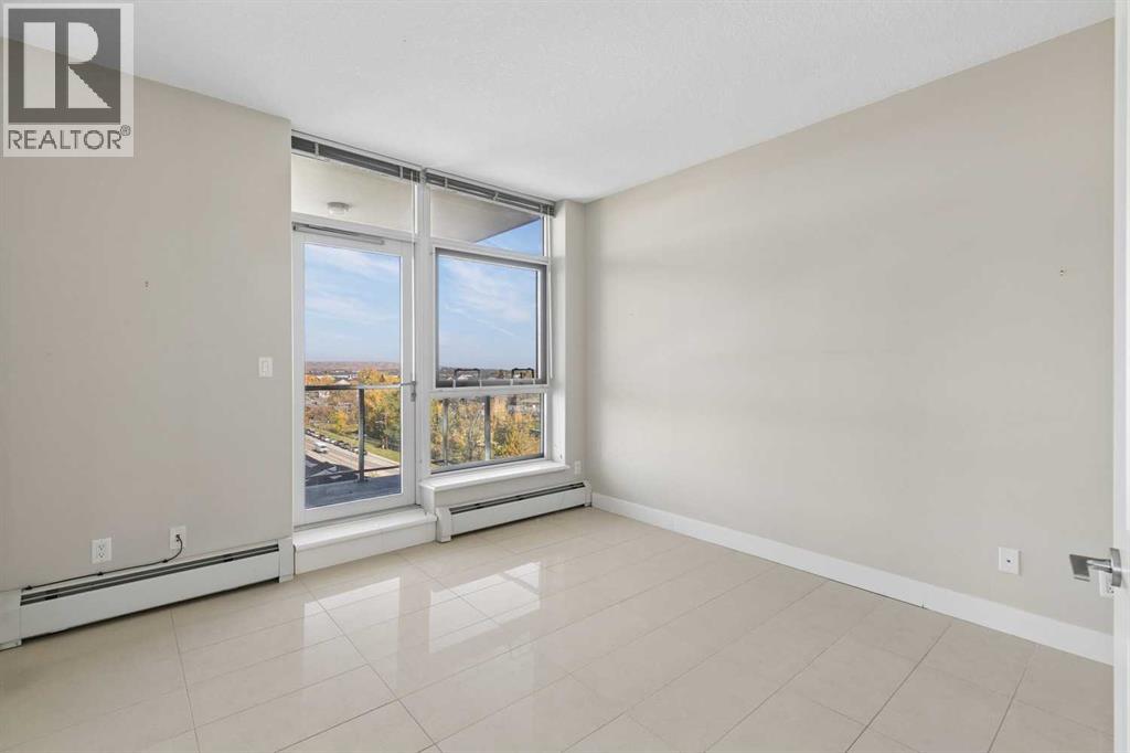 706, 99 Spruce Place SW