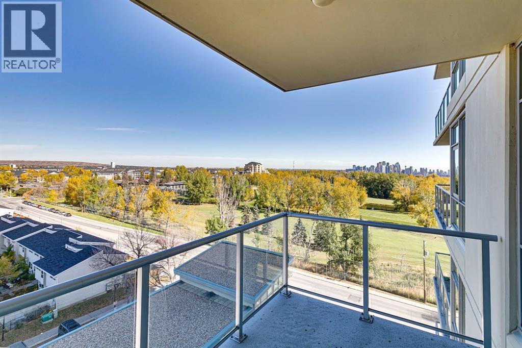 706, 99 Spruce Place SW