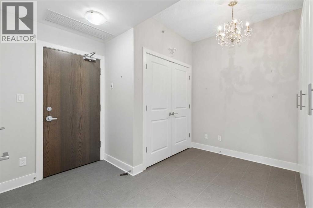 706, 99 Spruce Place SW