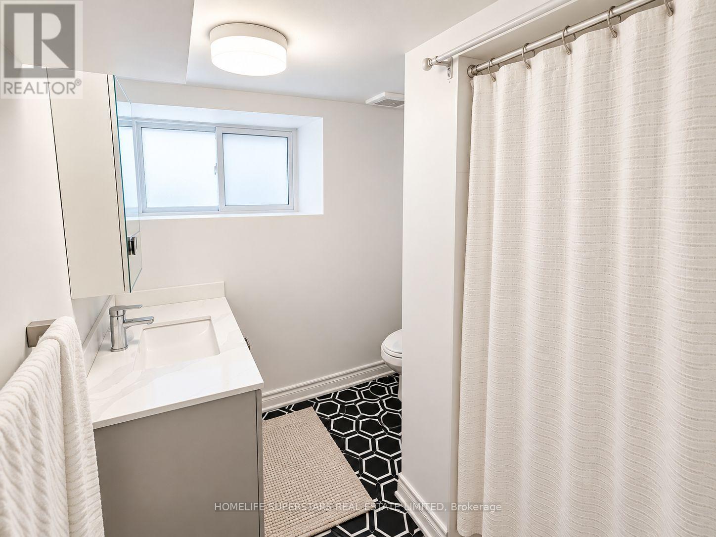 1267 King Street W, Toronto, Ontario  M6K 1G9 - Photo 10 - W14034060